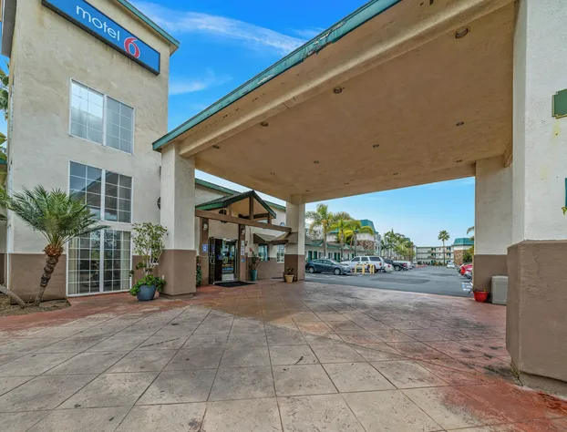 Motel 6 Oceanside, CA Marina / Camp Pendleton hotel detail image 3