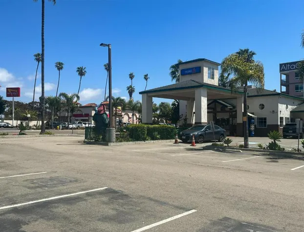 Motel 6 Oceanside, CA Marina / Camp Pendleton hotel detail image 2