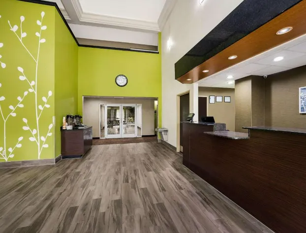 Sleep Inn & Suites Valdosta Mall Area hotel detail image 2