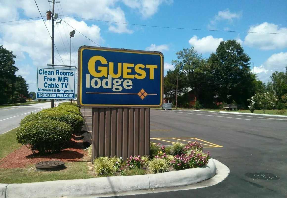 Guest Lodge Pageland hotel hero