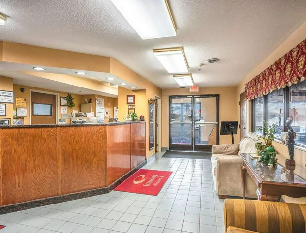 Econo Lodge Princeton hotel detail image 3