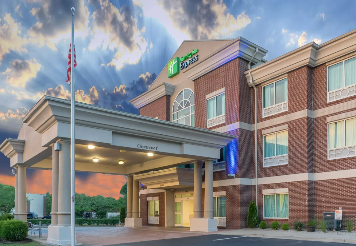 Holiday Inn Express Hotel & Suites Frankfort by IHG hotel hero