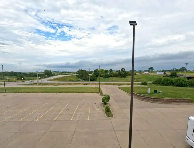 Pleasant Stay Inn & Suites hotel detail image 3