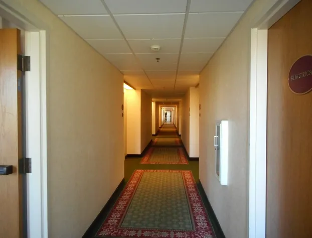 Pleasant Stay Inn & Suites hotel detail image 4