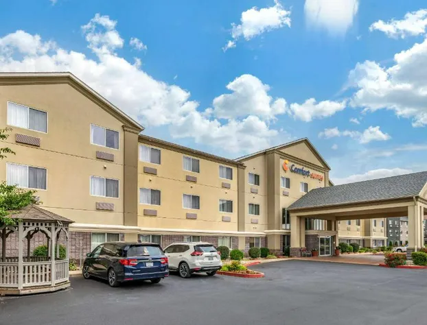 Comfort Suites Elkhart North hotel detail image 1