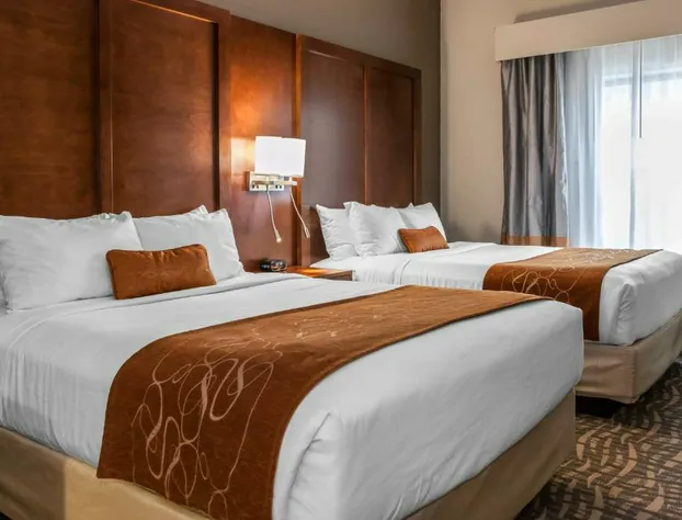 Comfort Suites Vincennes hotel detail image 3