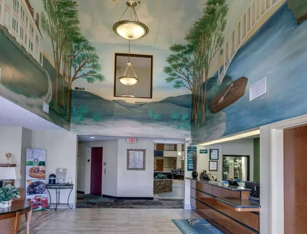 Quality Suites Baton Rouge East - Denham Springs hotel detail image 4