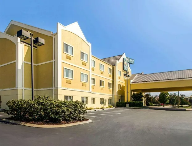 Quality Suites Corbin North hotel detail image 1