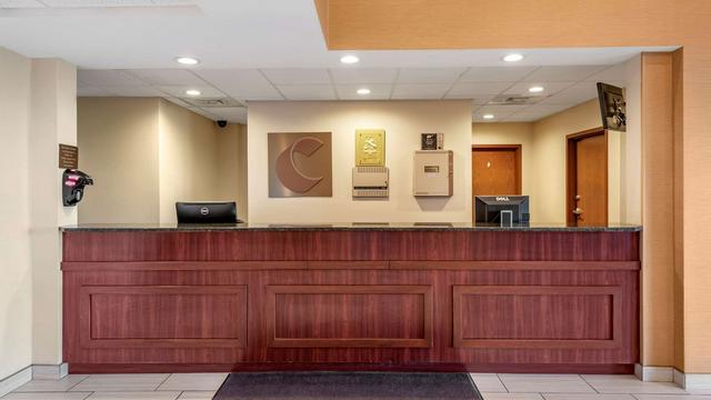 Comfort Inn & Suites hotel detail image 3