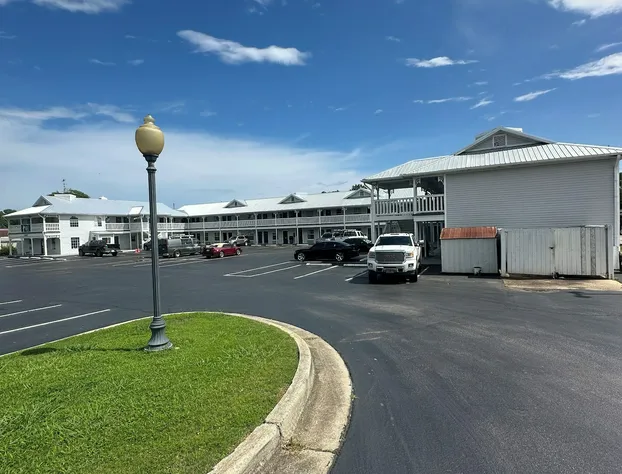 Key West Inn - Clanton hotel detail image 1