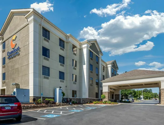 Comfort Inn & Suites North Little Rock McCain Mall hotel detail image 2