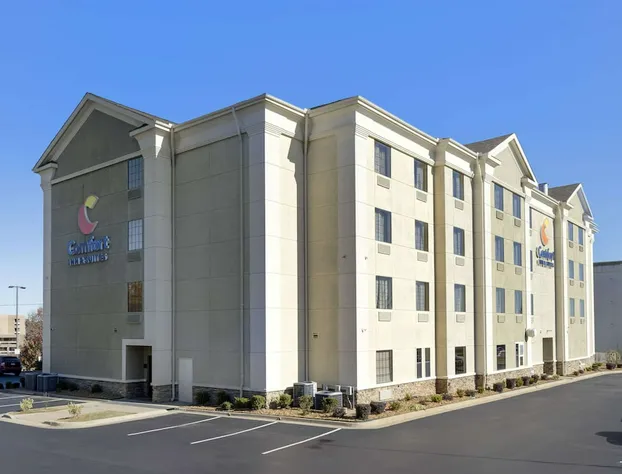 Comfort Inn & Suites North Little Rock McCain Mall hotel detail image 3