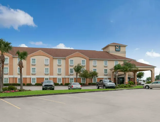 Quality Inn & Suites hotel detail image 1