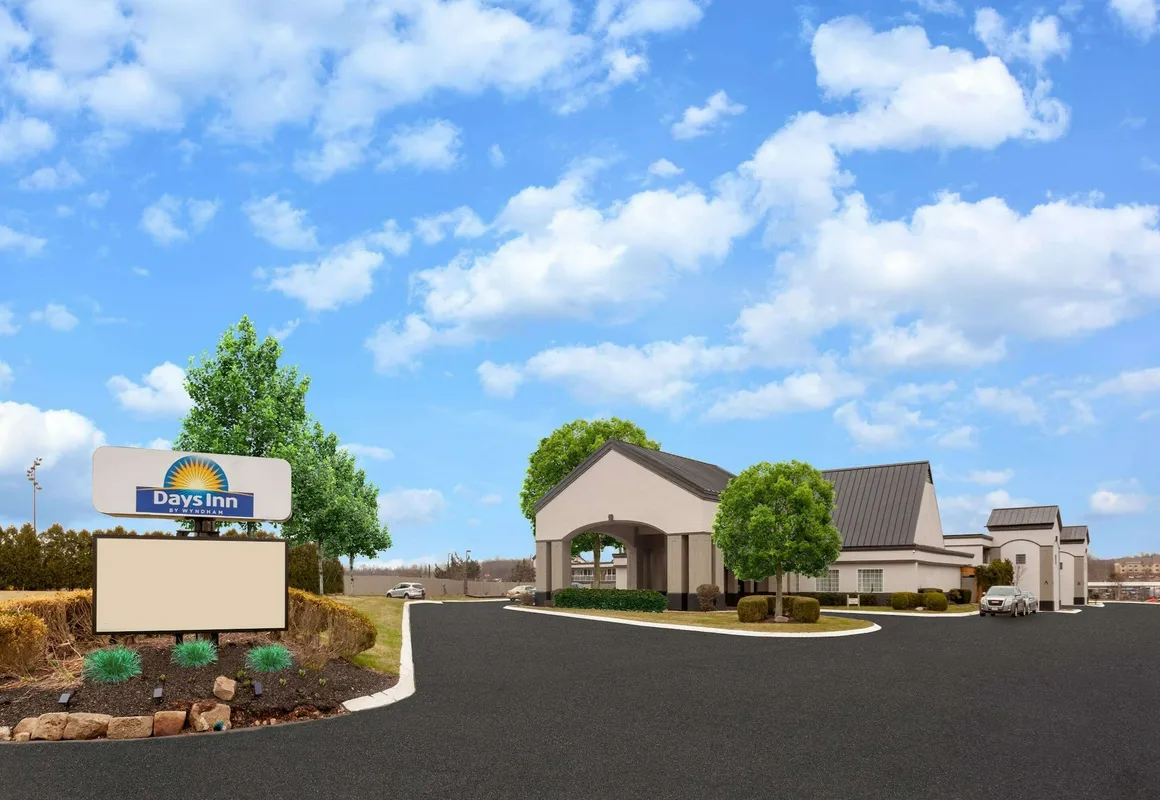 Days Inn by Wyndham Austintown hotel hero