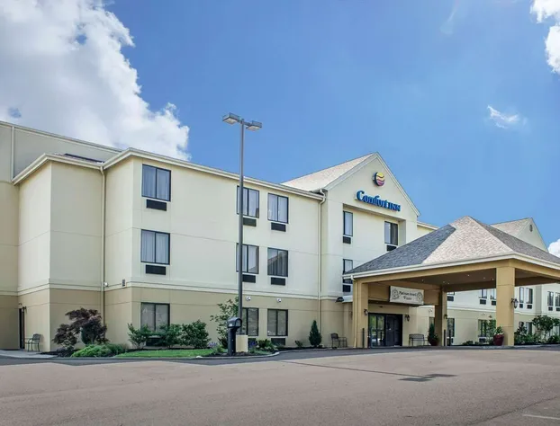 Cambridge Inn by Capital O near I-70 / I-77 hotel detail image 2