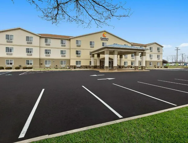 Comfort Inn & Suites hotel detail image 2