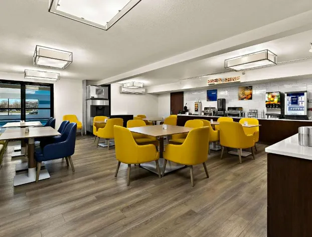 Comfort Inn & Suites Fremont hotel detail image 4