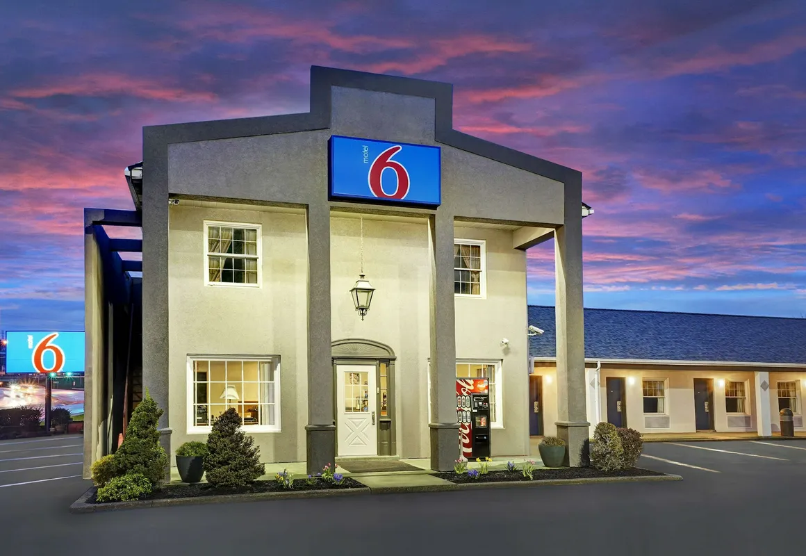 Motel 6 Washington, PA hotel hero