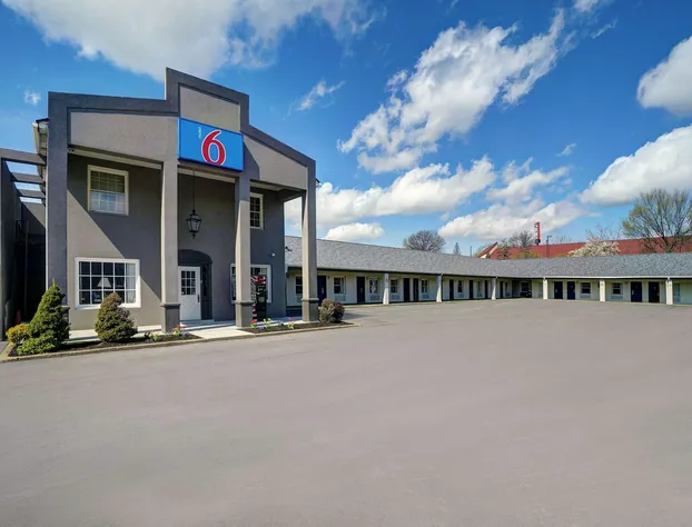 Motel 6 Washington, PA hotel detail image 3