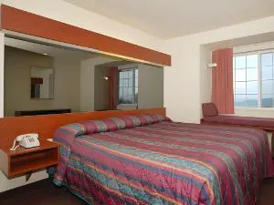 St Clair Inn and Suites hotel detail image 3