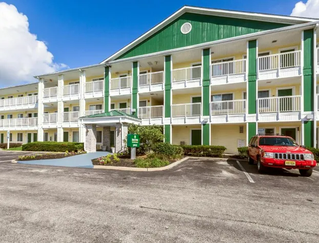 HomeTowne Studios by Red Roof Philadelphia - Maple Shade, NJ hotel detail image 1