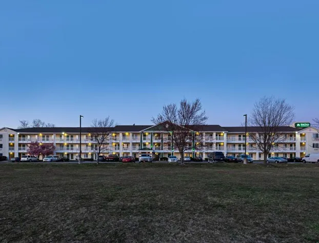 HomeTowne Studios by Red Roof Philadelphia - Maple Shade, NJ hotel detail image 2