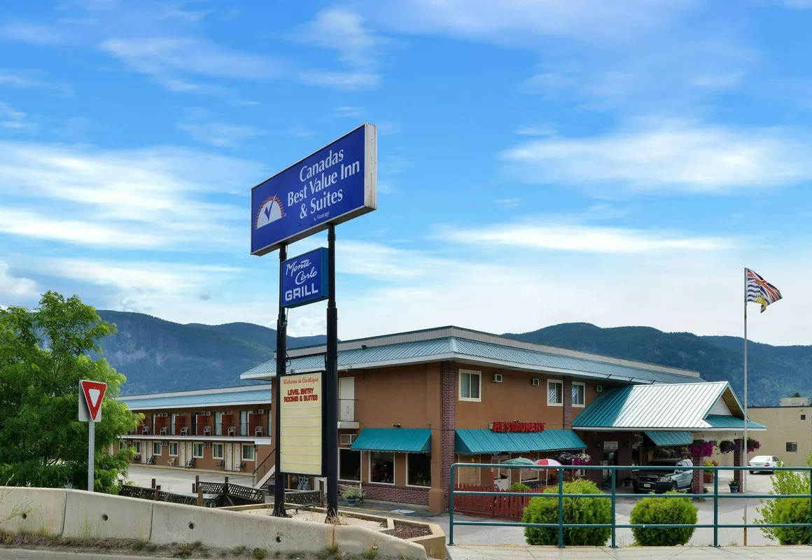 Canadas Best Value Inn & Suites Castlegar hotel hero