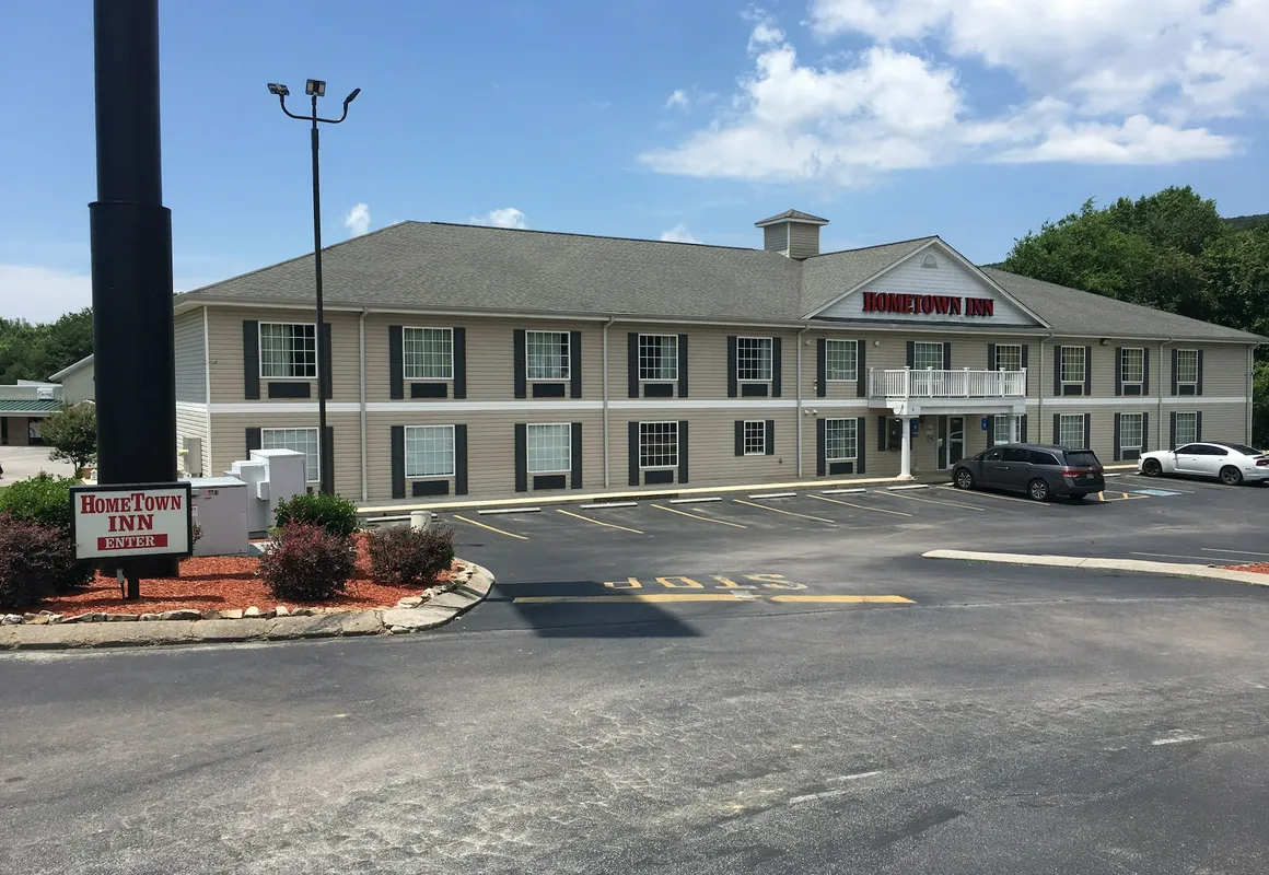 Hometown Inn Soddy Daisy hotel hero
