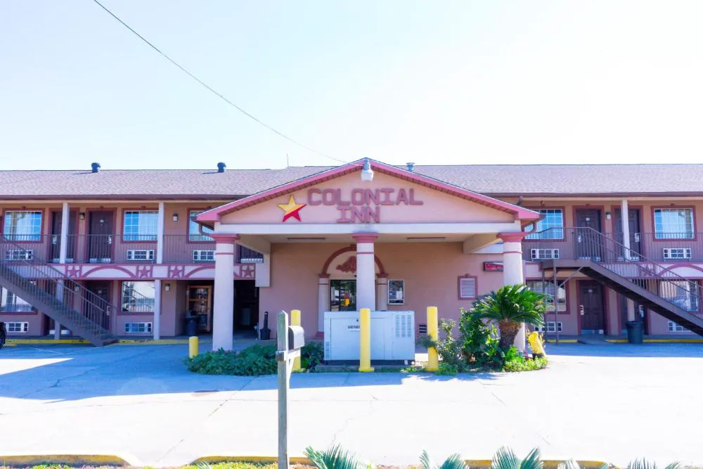 Colonial Inn hotel hero