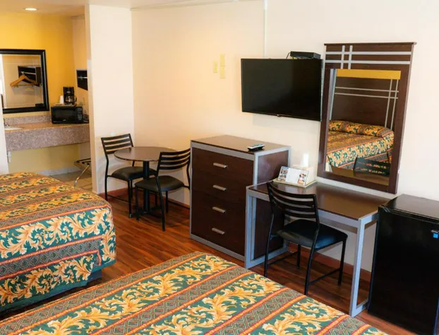 Colonial Inn hotel detail image 3