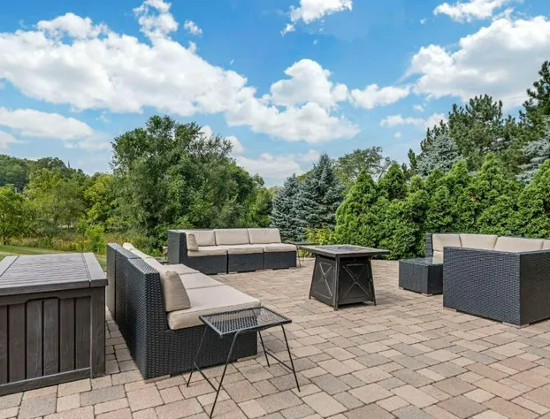 Comfort Suites Lake Geneva East hotel detail image 3