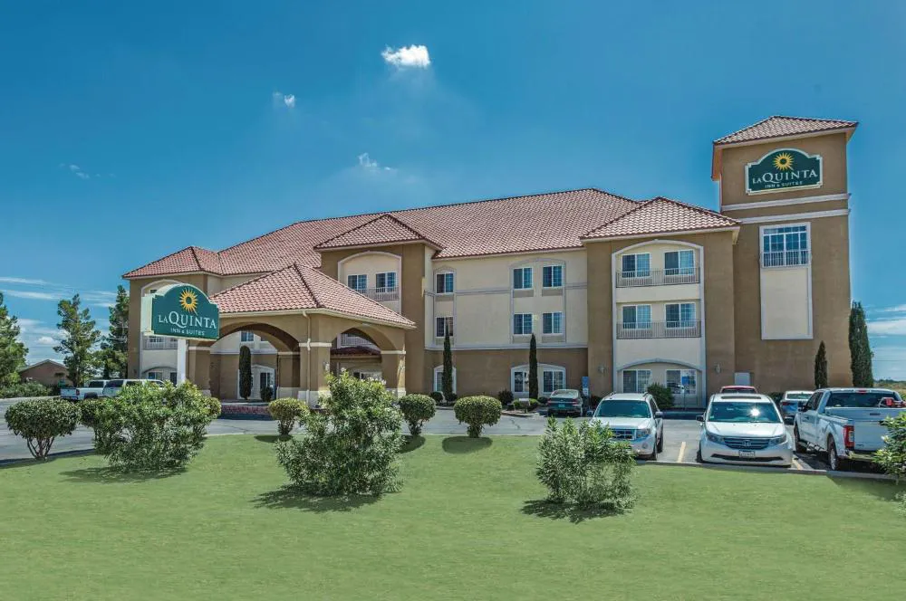 La Quinta Inn & Suites by Wyndham Deming hotel hero