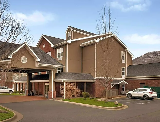 Country Inn & Suites by Radisson, Boone, NC hotel detail image 3