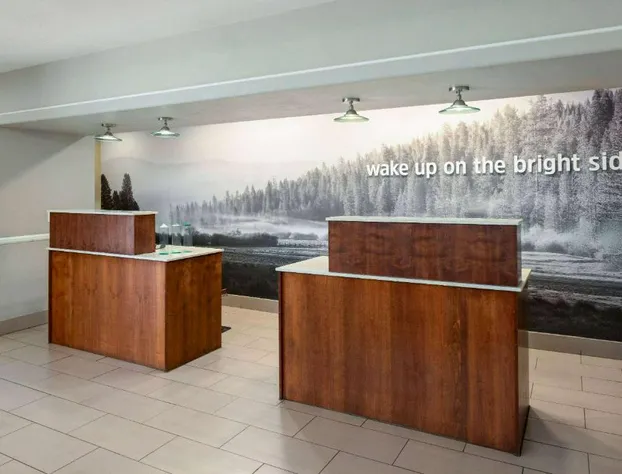 La Quinta Inn & Suites by Wyndham Bakersfield North hotel detail image 3