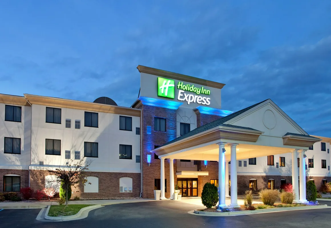 Holiday Inn Express Hotel & Suites Rolla - U of Missouri S&T by IHG hotel hero