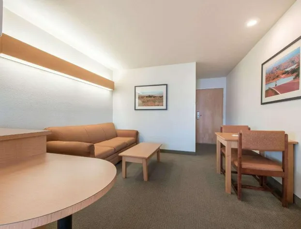 Microtel Inn & Suites by Wyndham Altus hotel detail image 1