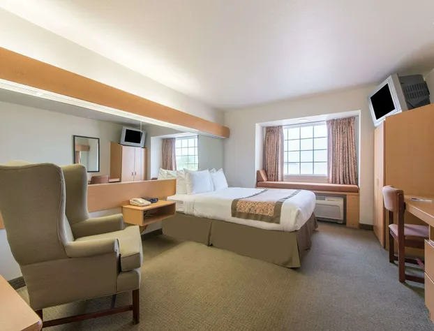 Microtel Inn & Suites by Wyndham Altus hotel detail image 4