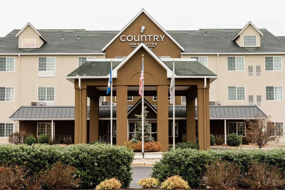 Country Inn & Suites by Radisson, Winchester, VA hotel hero