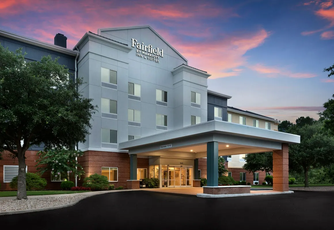 Fairfield Inn & Suites by Marriott Elizabeth City hotel hero