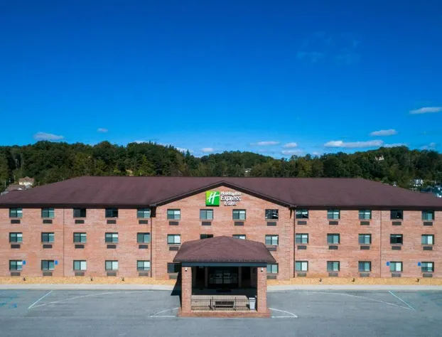 Holiday Inn Express Hotel & Suites ELKINS by IHG hotel detail image 1