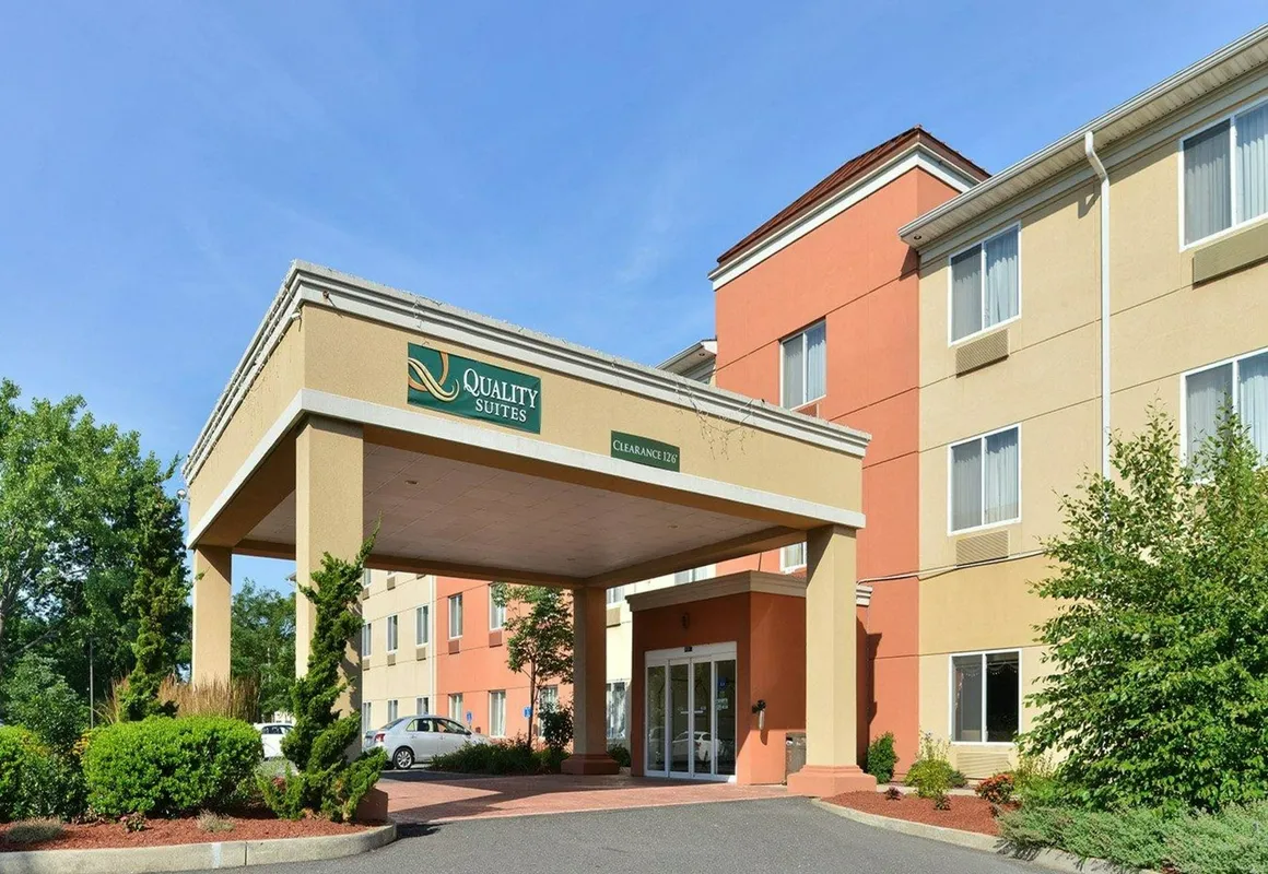 Quality Suites Stratford hotel hero