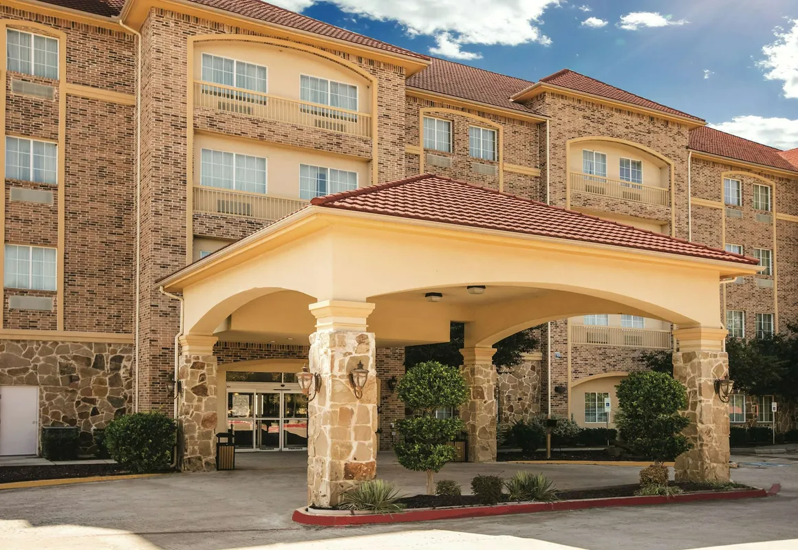 Baymont by Wyndham Dallas South-DeSoto hotel hero