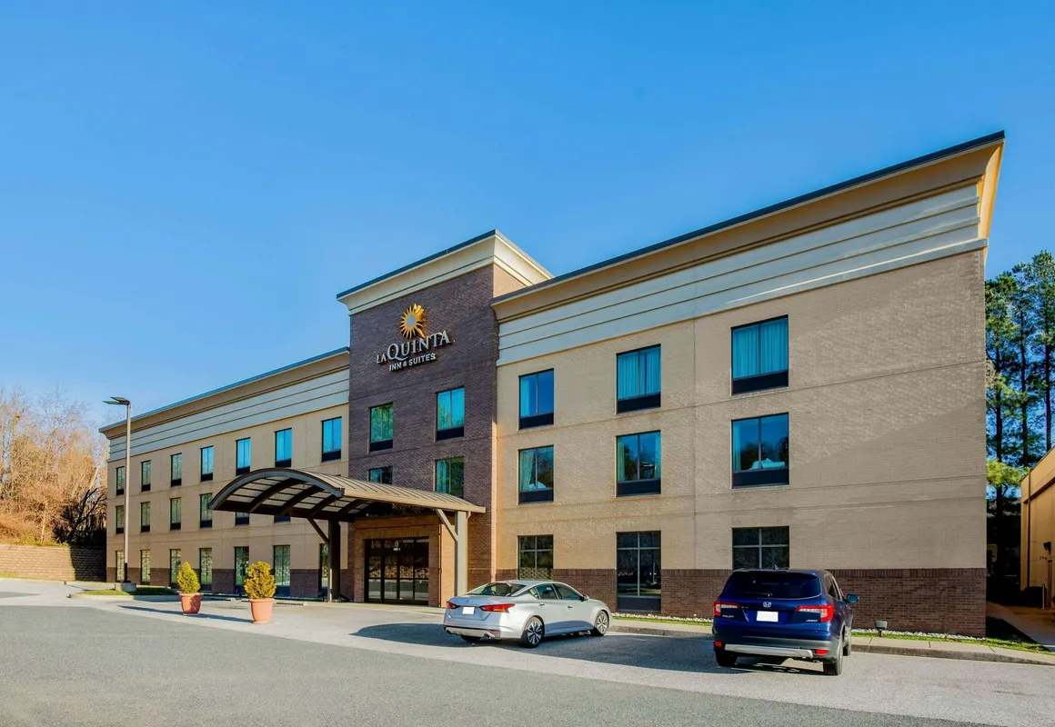 La Quinta Inn & Suites by Wyndham Bel Air/I-95 Exit 77A hotel hero