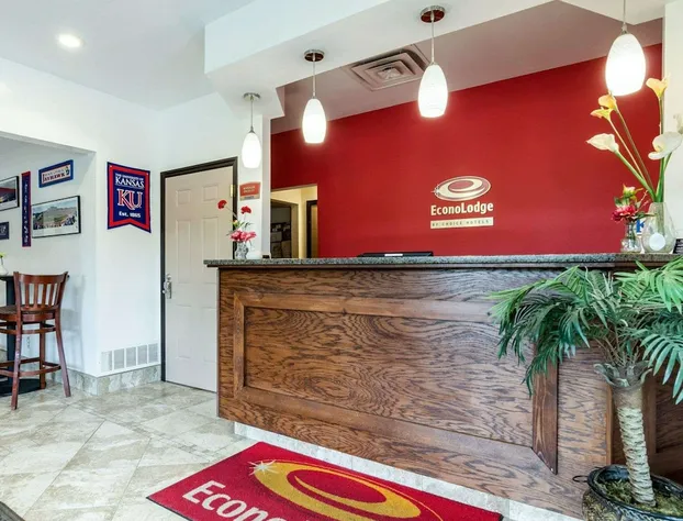 Econo Lodge Lawrence near University hotel detail image 4