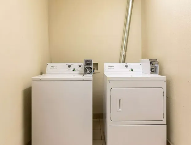 Econo Lodge hotel detail image 2