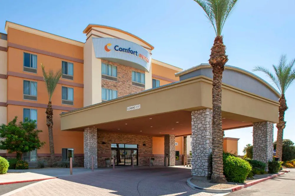 Comfort Suites Glendale - State Farm Stadium Area hotel hero