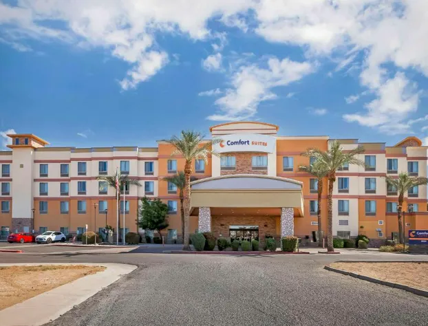 Comfort Suites Glendale - State Farm Stadium Area hotel detail image 3