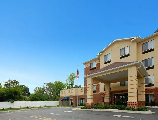 Comfort Inn & Suites Montgomery Eastchase hotel detail image 1