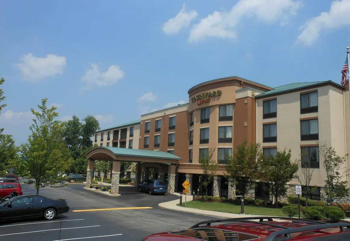 Courtyard by Marriott Pittsburgh Monroeville hotel hero