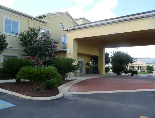 Baymont by Wyndham Pearsall hotel detail image 1